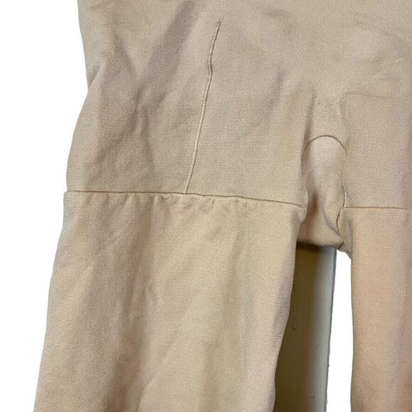 Red Hot Spanx Flat Out Flawless Nude Mid Thigh Shaper Firm Control Shorts sz 1X - Picture 6 of 16